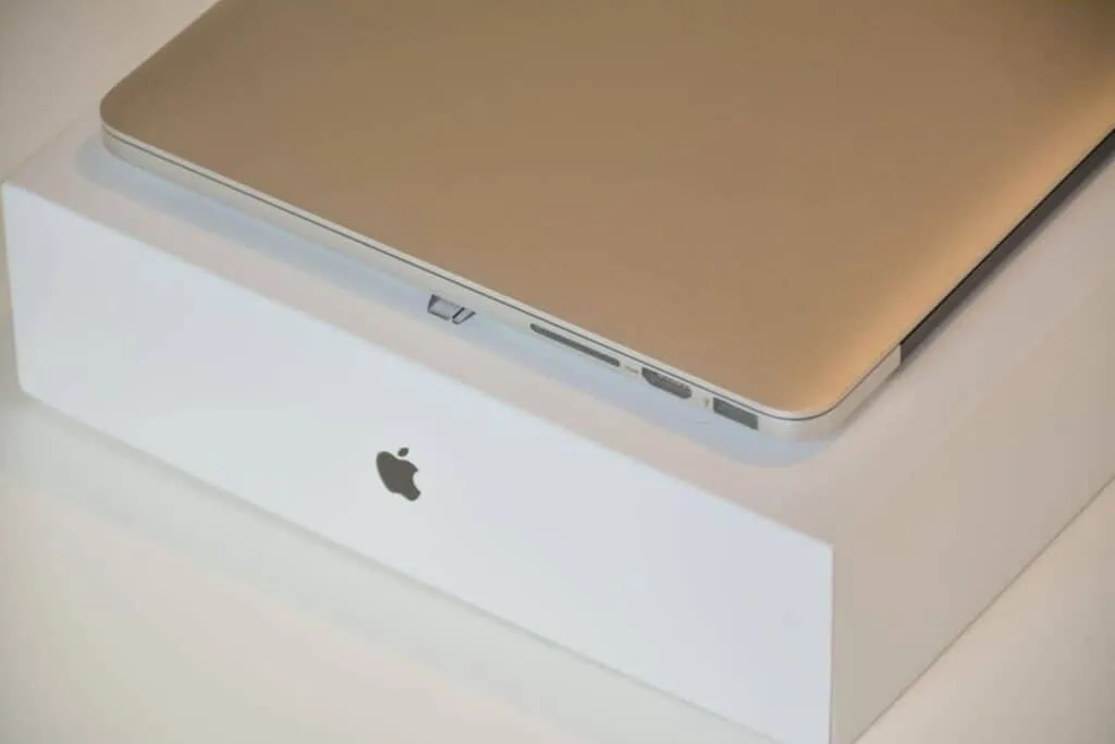 skin macbook 1024x683 1
